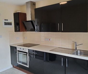 Private First Floor One Bedroom Flat for Rent in a - Photo 2