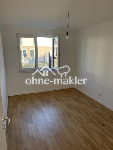 140qm Neubau-Doppelhaushälfte mit 6 Zimmern inkl. EBK, Parkett, elek. Rollläden, Zaun, 2 Pkw-Plätze - Foto 3