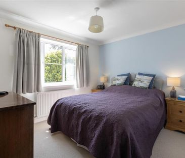 3 bedroom detached bungalow to rent - Photo 1