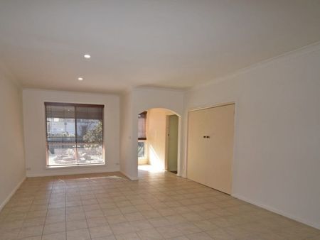 Spacious Family Home - Photo 4