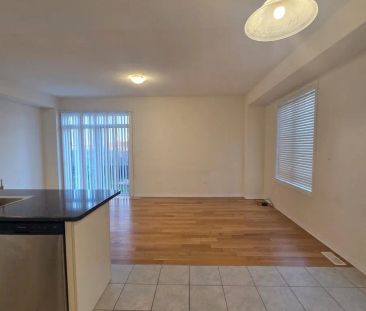 204 MACLACHLAN AVENUE - Photo 1