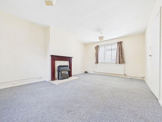 4 bedroom semi-detached house to rent - Photo 1