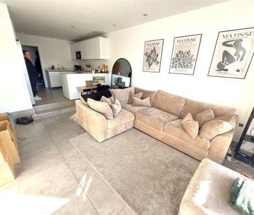 2 bedroom house to rent - Photo 1