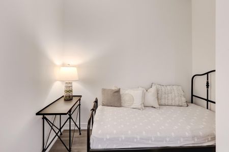 For Lease - 28 Ann Street Unit# 807, Mississauga, Ontario - Photo 3