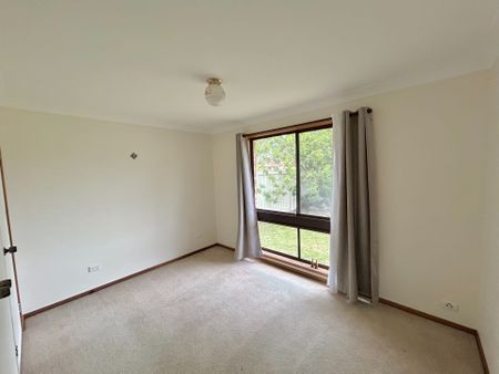 Tidy 3 Bedroom 1 Bathroom Fenced Yard - Photo 3