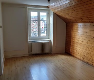 Bel appartement de 3 pièces au 2ème étage au centre du village avec... - Photo 2