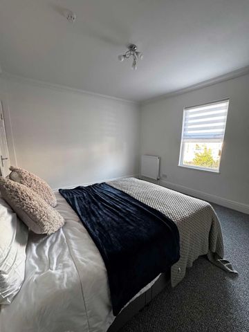 3 Bedroom Houseshare Central Gloucester Room 1 - Photo 3