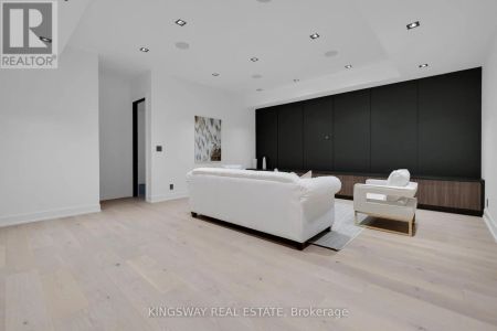 17 BROADVIEW AVENUE - Photo 4