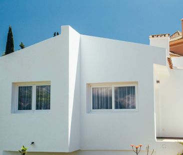 Luxury Villa for rent in Marbella Del Este, Spain - Photo 5