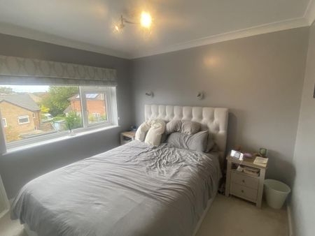 3 bedroom semi-detached house to rent - Photo 2
