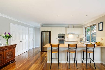 5 Coot Tha Place, Forest Lake QLD 4078 - House For Rent - $800 | Domain - Photo 2