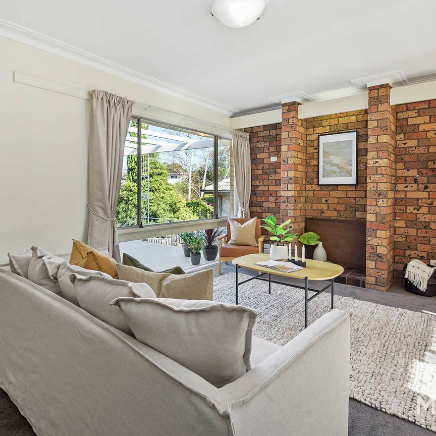 6 Christine Street, Viewbank - Photo 1