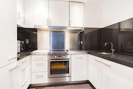 New Providence Wharf, Fairmont Avenue, London, E14 - Photo 4