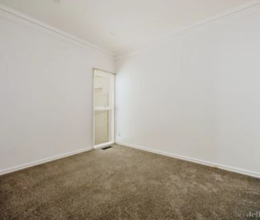 3 Bed, 1 Bath - Photo 6