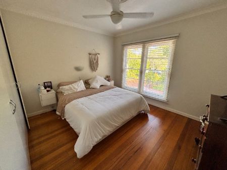 Spacious Family Home - Photo 5