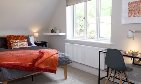 Marsh Lane Room E - Photo 4