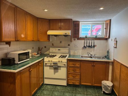 For Lease - 15 Lynnhaven Road Unit# (Lower Level), Toronto, Ontario - Photo 4