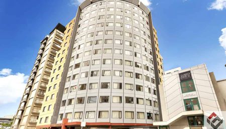 Sunny and Handsome! - Photo 5