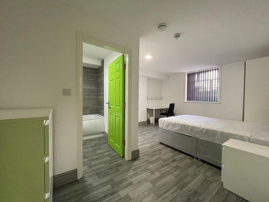 3 bedroom apartment to rent - Photo 1