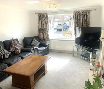 Perivale Close - Photo 2