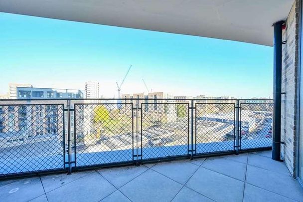 Bookbinder Point, Acton, W3 - Photo 1