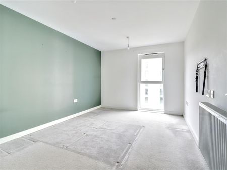 2 Bedroom Flat / Apartment to let - Photo 3