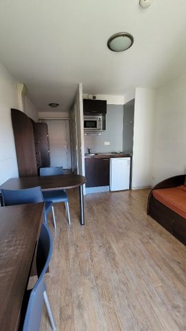 Location Appartement 1 pièce 18m² - Photo 2