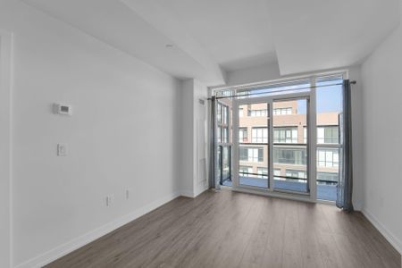 For Lease - 2300 St Clair Avenue Unit# 811, Toronto, Ontario - Photo 2