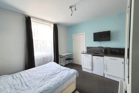 7 bedroom house share to rent - Photo 3