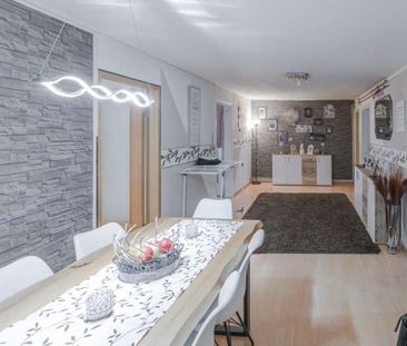 Moderne 5-Zimmer-Mietwohnung im Zentrum von Schwenningen - Photo 2