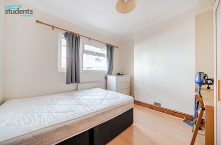 4 bedroom terraced house to rent - Photo 3