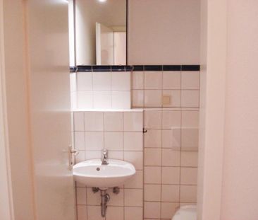 HÜBSCHE WOHNUNG mit EINBAUKÜCHE, BALKON und GARAGE - Photo 5