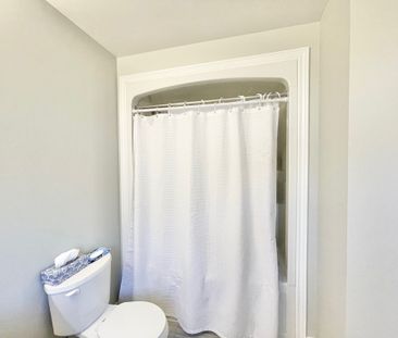 For Lease - 30 BOUNTY Avenue Unit# Main Floor w Partial Bsmt, Thoro... - Photo 6