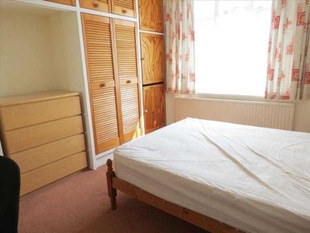 5 bedroom detached house to rent - Photo 5