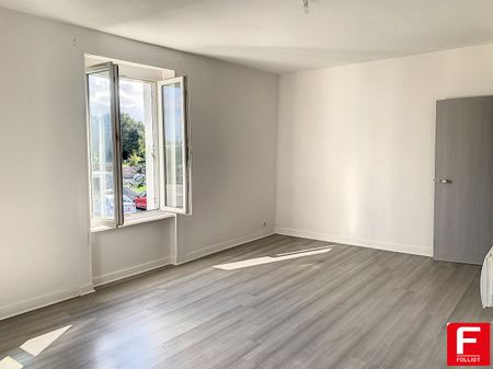 Appartement en centre ville 50170 PONTORSON - Photo 5