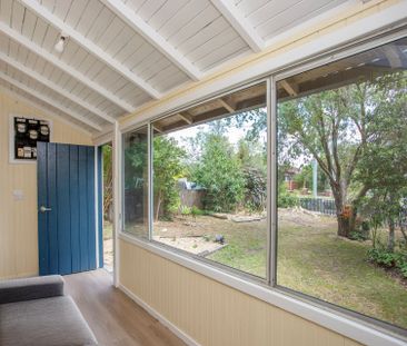 freshly renovated three-bedroom home - Photo 4