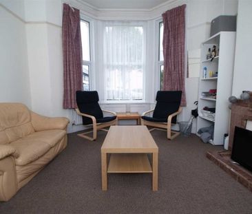 4 Bed - Lisson Grove, Plymouth - Photo 2