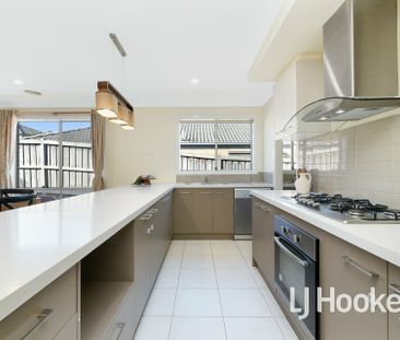 Prime Location, Perfect Family Living! - Photo 6