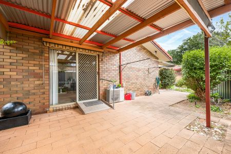 Immaculate Townhouse - Photo 5