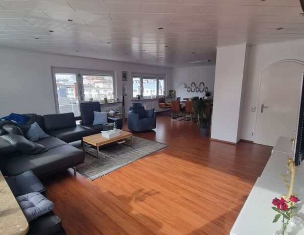 Großzügige 4 Zimmer-Wohnung in Pforzheim zu vermieten! - Foto 1