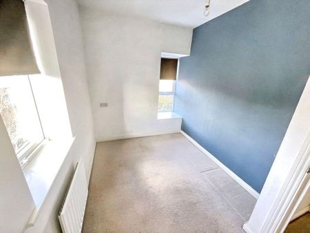 4 bed town house to rent in NE33 - Photo 2