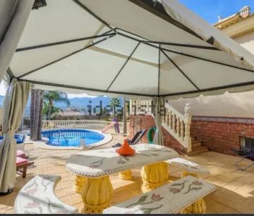 Alquiler de casa o chalet independiente en Camino De La Sierra - Photo 1