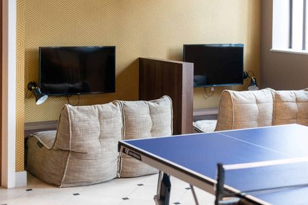 Bronze 2 Bed Apartment - Photo 2