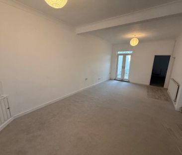 Catherine Street, Llanelli, SA15 - Photo 4