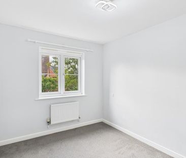 Woodvale, Kingsway, Gloucester - Photo 1