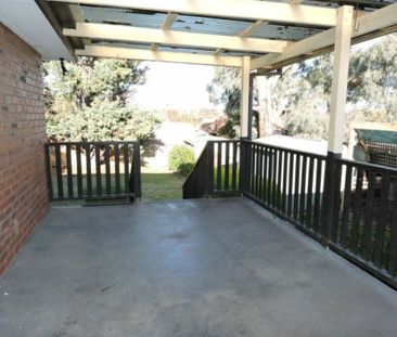 24 Beth Court, Hampton Park VIC - Photo 1