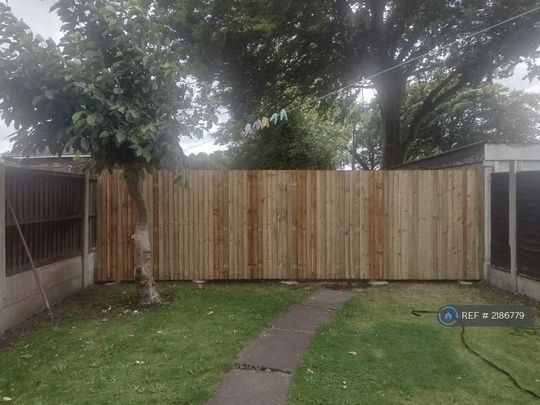 3 bedroom detached house to rent - Photo 1