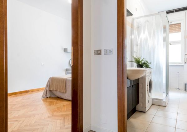 Wonderful single room in Via Renato Fucini