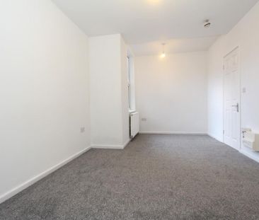 1 bedroom ground floor flat to rent - Photo 5