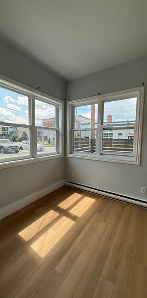 Mignon 4 1/2 Situé Au 20 8e Avenue Nord - Photo 1